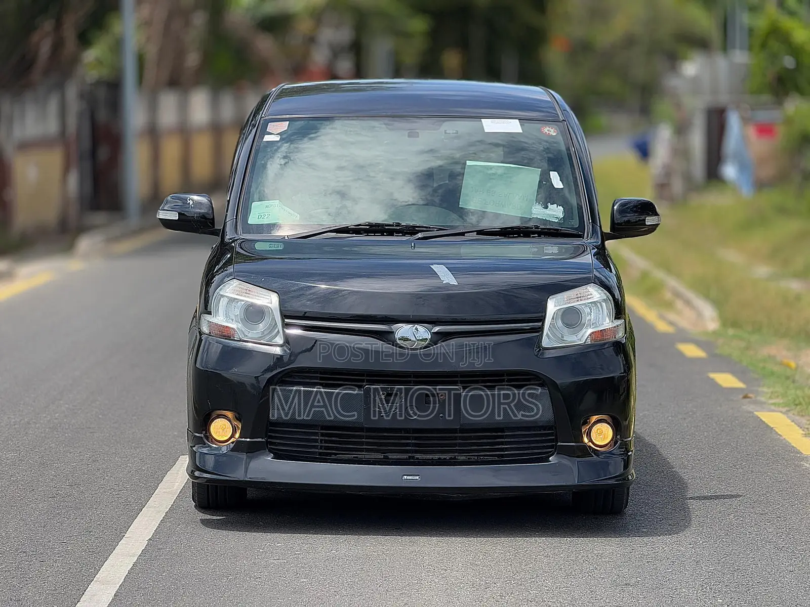 Toyota Sienta 1.5 FWD 2014 Black