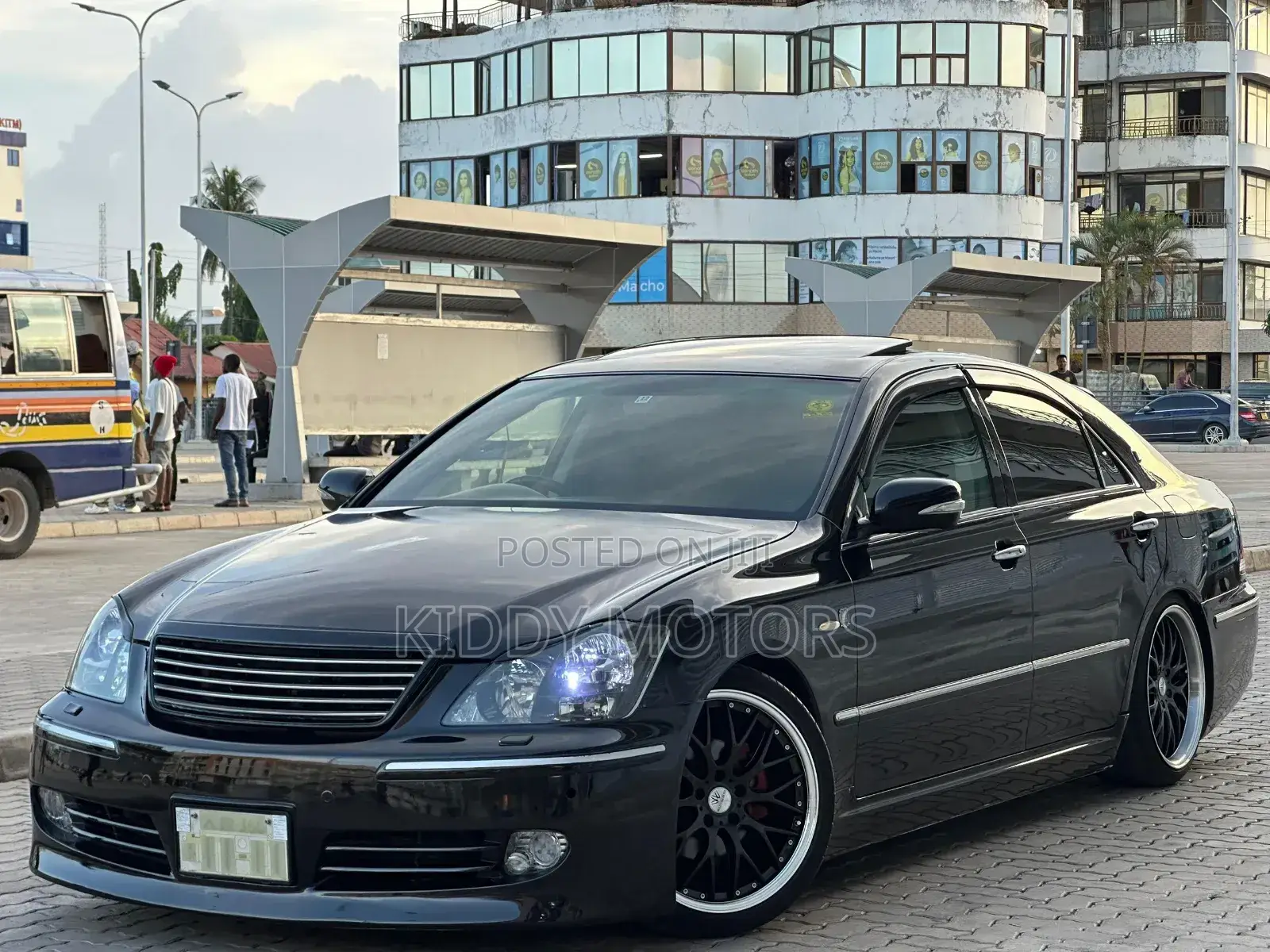 Toyota Crown Royale 2005 Black