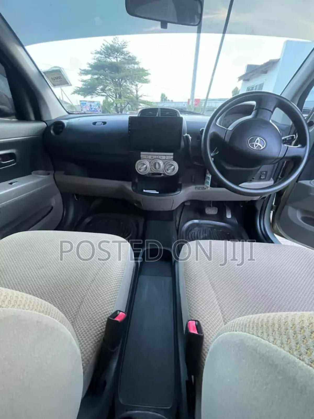 Toyota Passo 2004 Silver