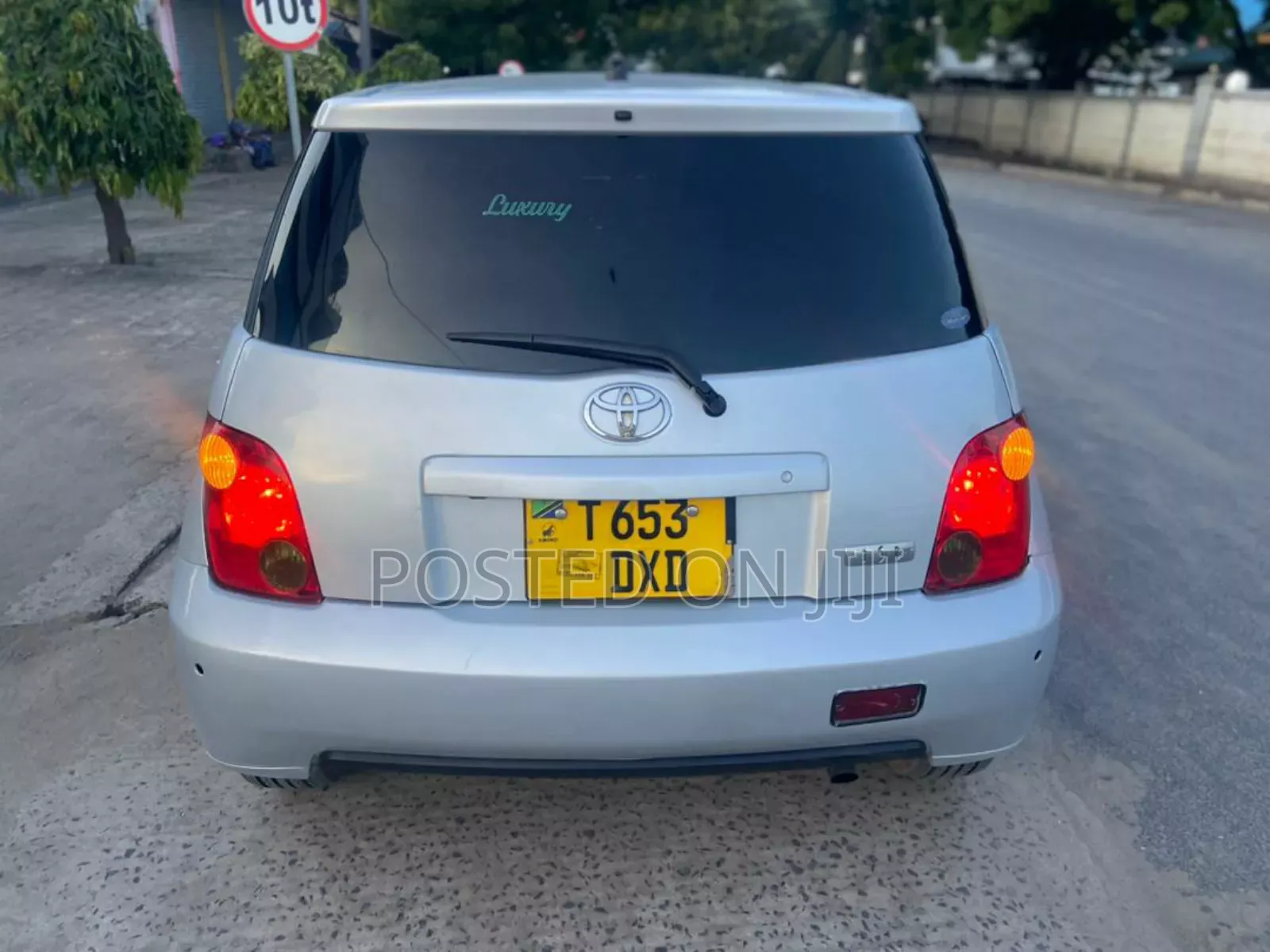 Toyota IST 2005 Silver
