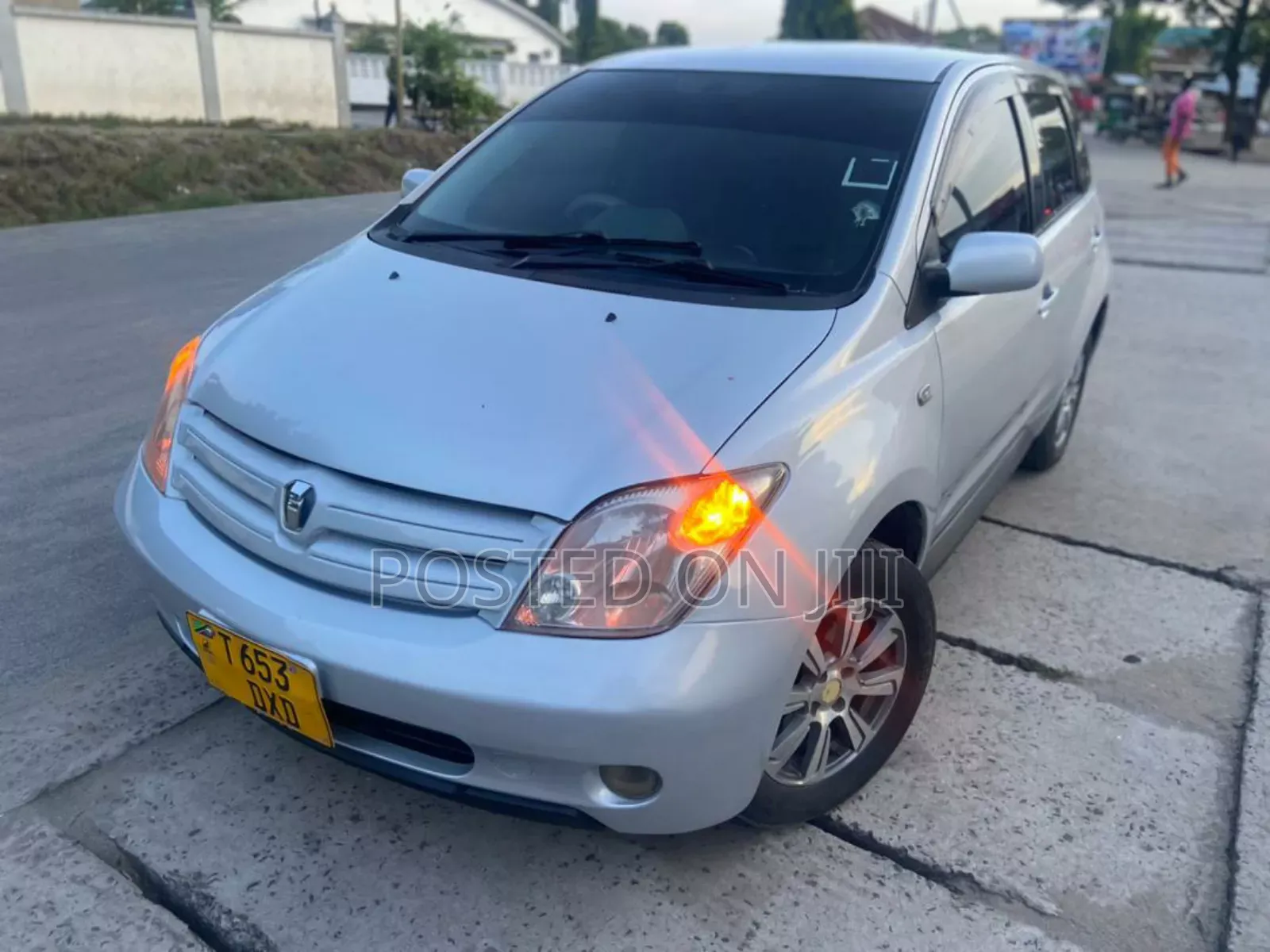 Toyota IST 2005 Silver
