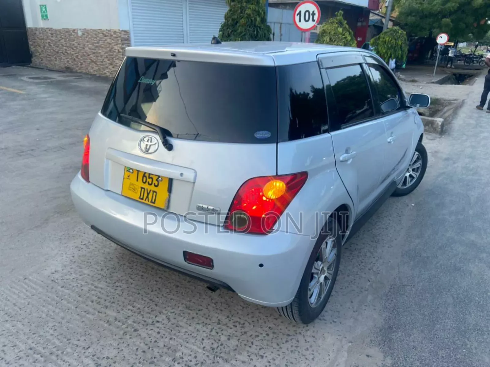 Toyota IST 2005 Silver