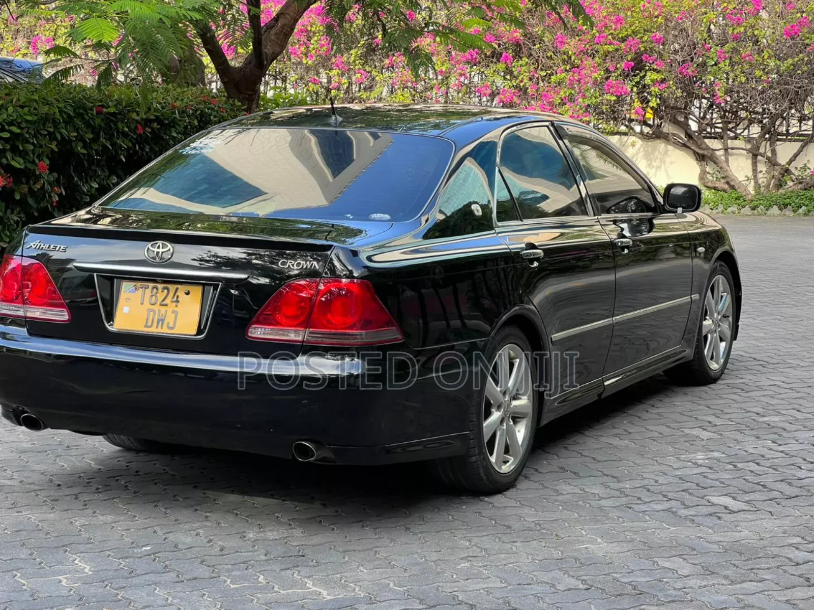 Toyota Crown 2006 Black
