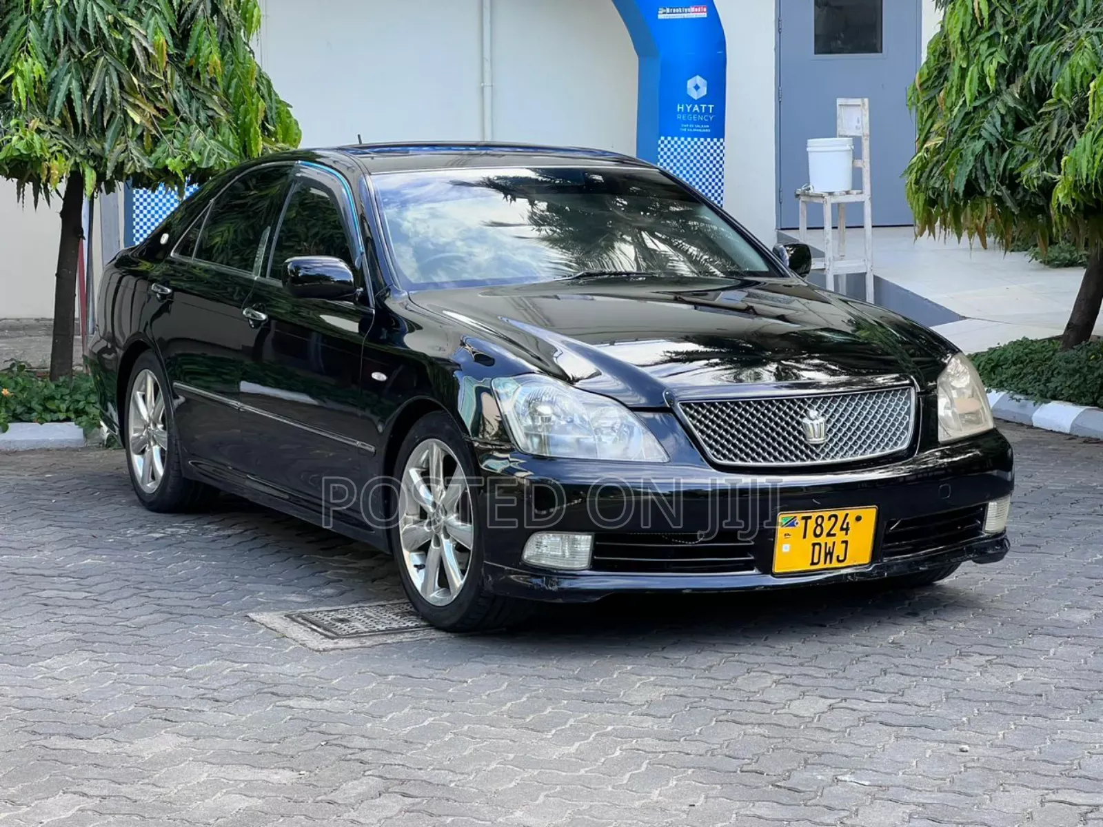Toyota Crown 2006 Black