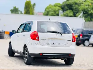 Mazda Verisa 2007 White