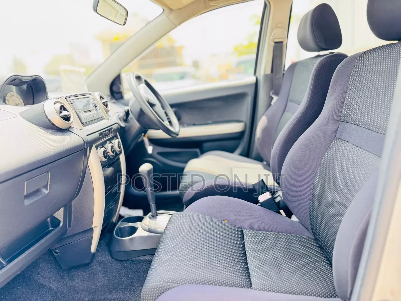 Toyota IST 2003 Silver