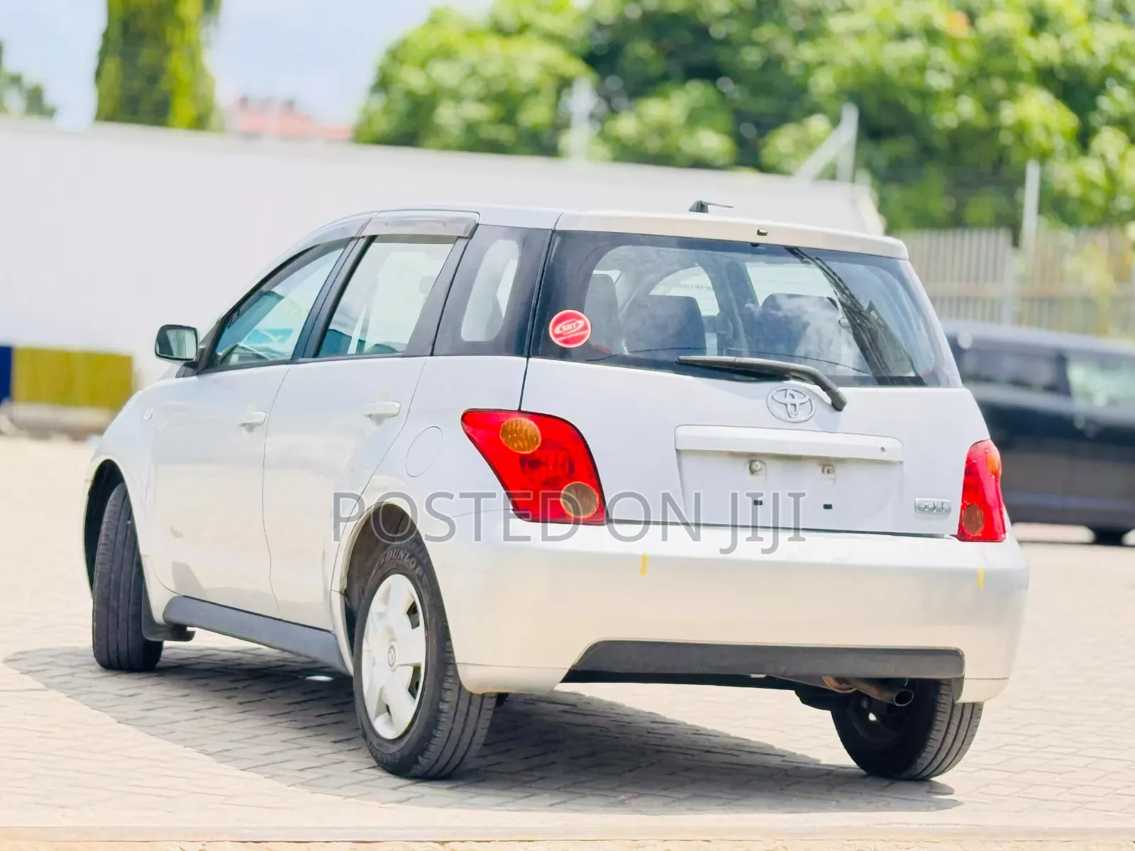 Toyota IST 2003 Silver