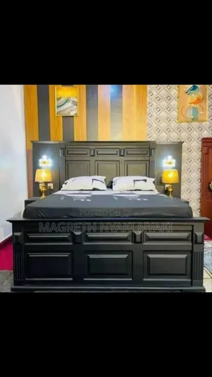 Kitanda Cha Kisasa Na Bed Side