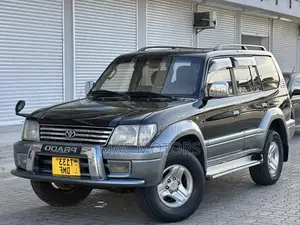 Toyota Land Cruiser Prado 2.7 16V 5dr 2001 Black