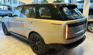 Land Rover Range Rover Vogue 2023 Gold