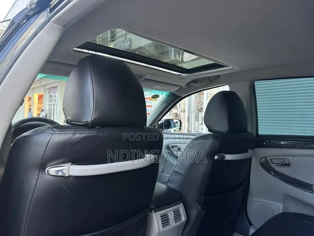 Toyota Crown 2006 Black