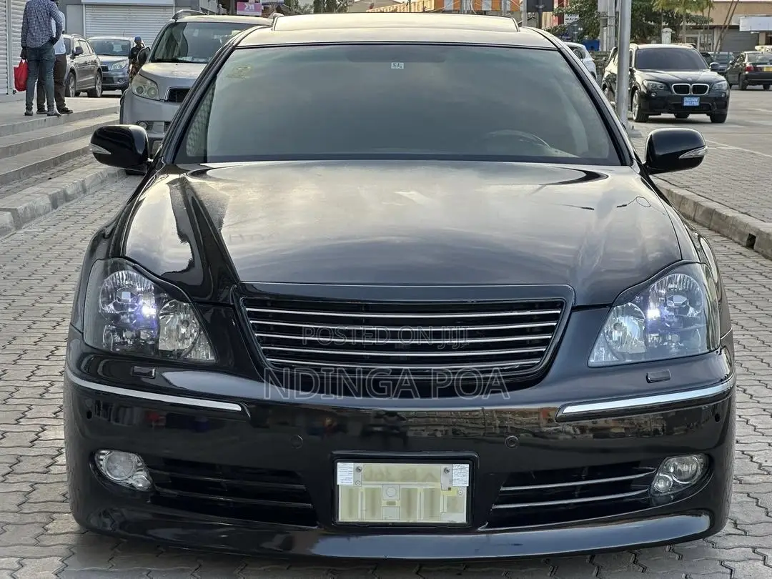 Toyota Crown 2006 Black