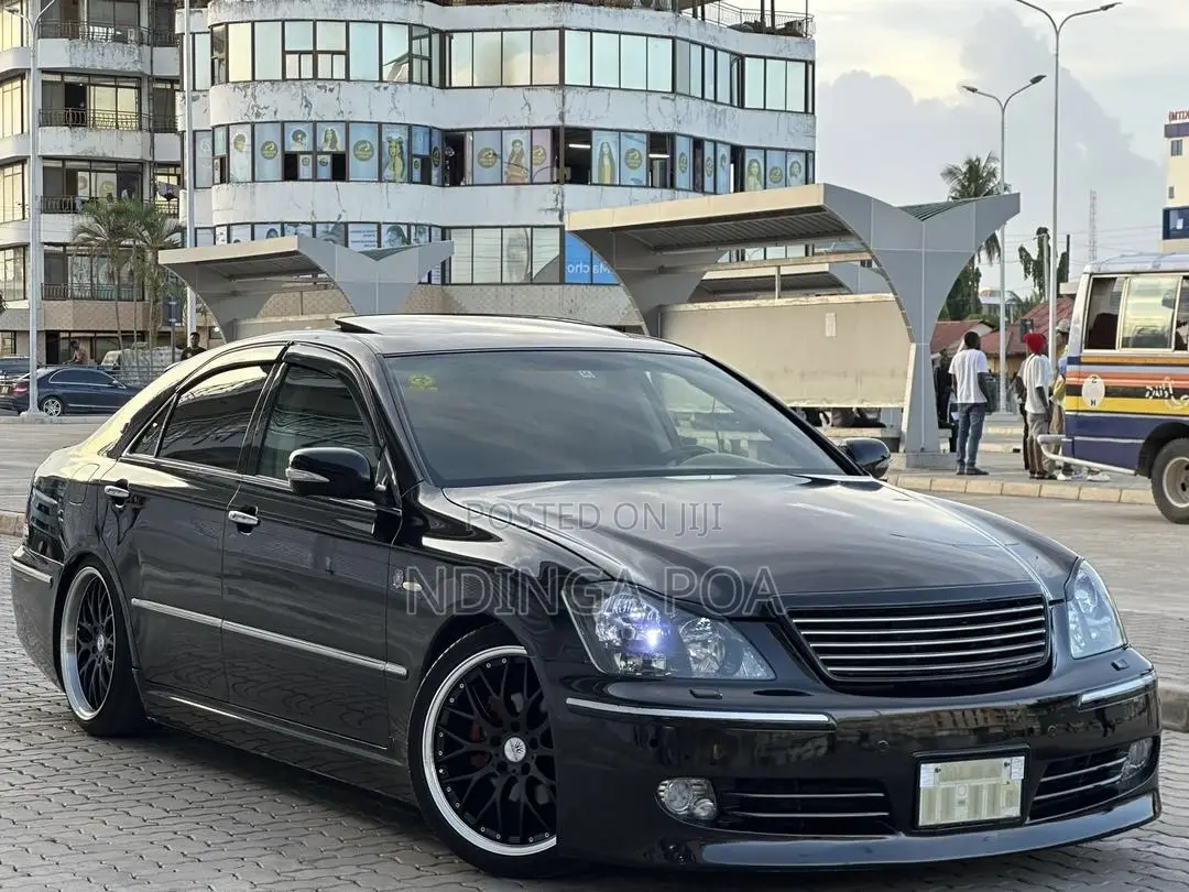 Toyota Crown 2006 Black
