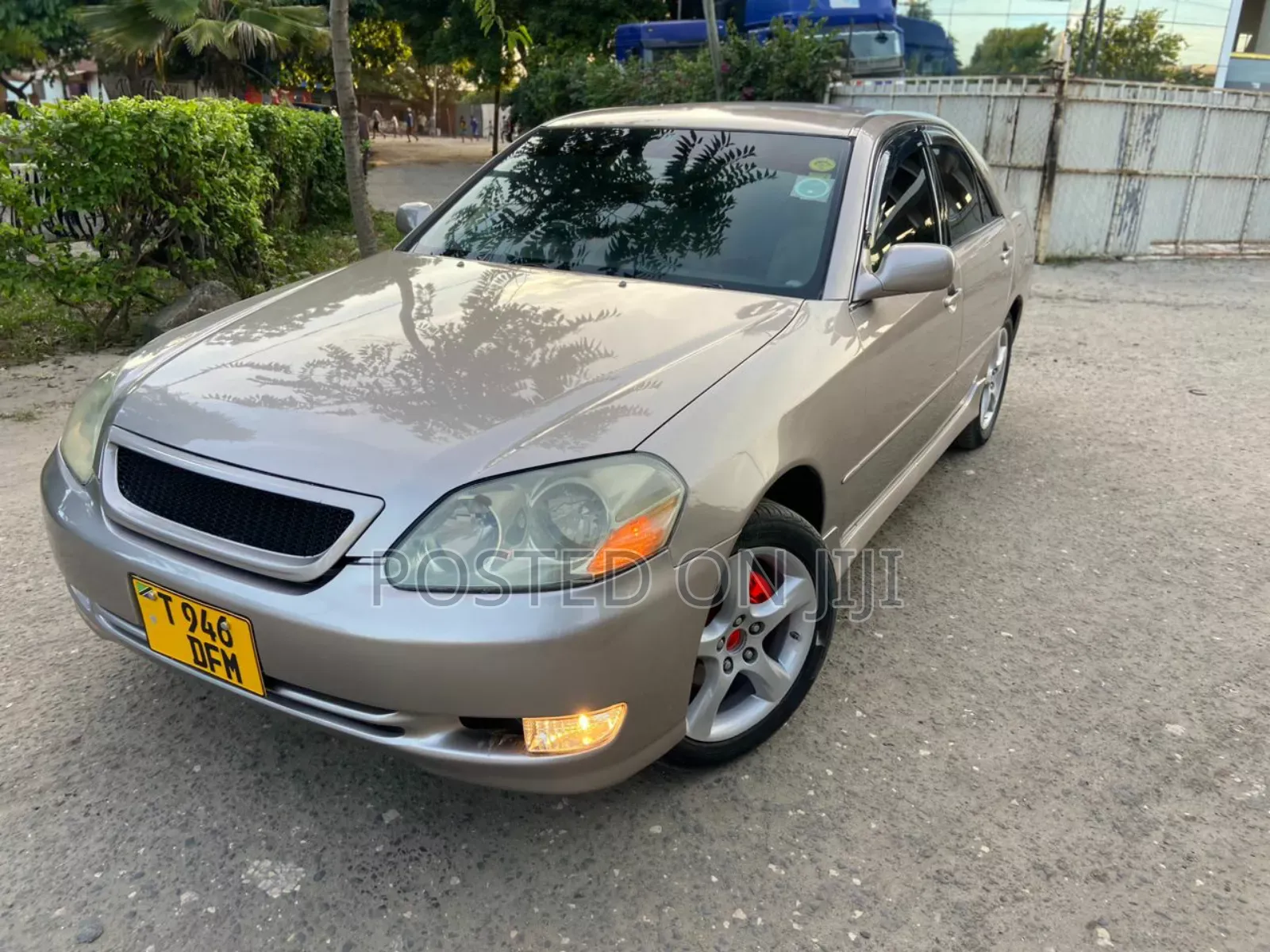 Toyota Mark II 2004 Gold