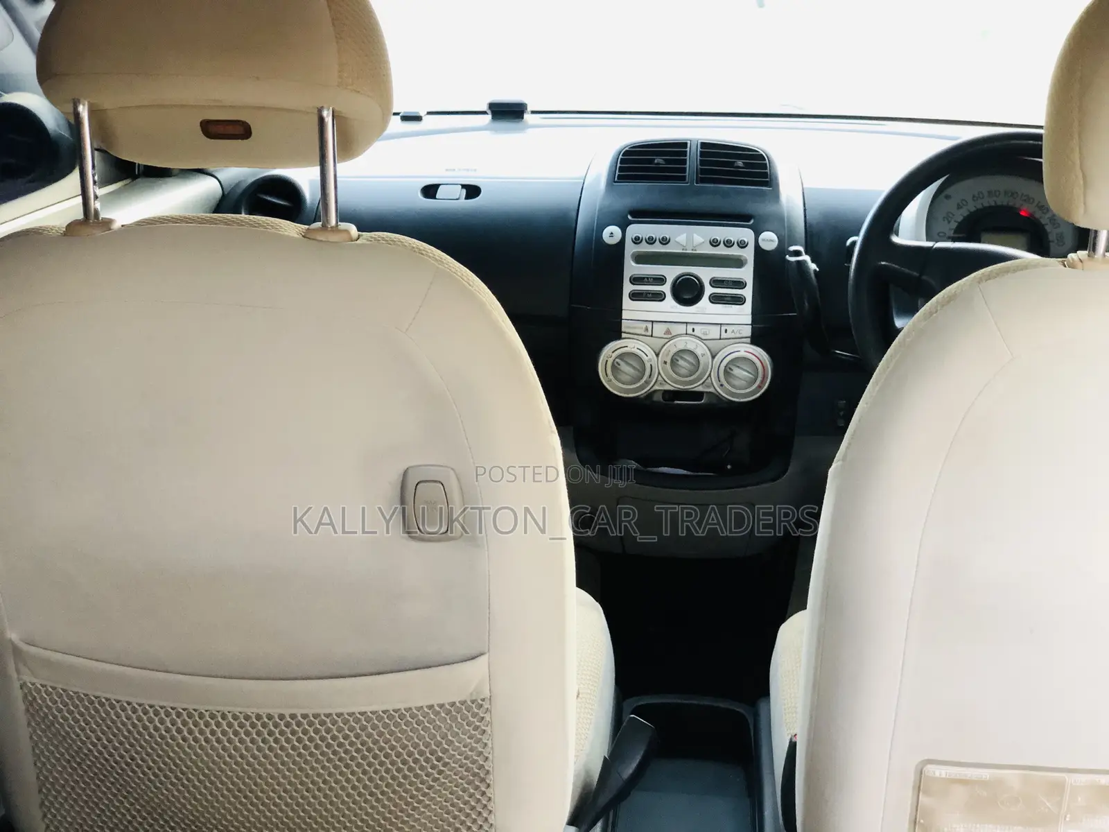 Toyota Passo 2004 Silver