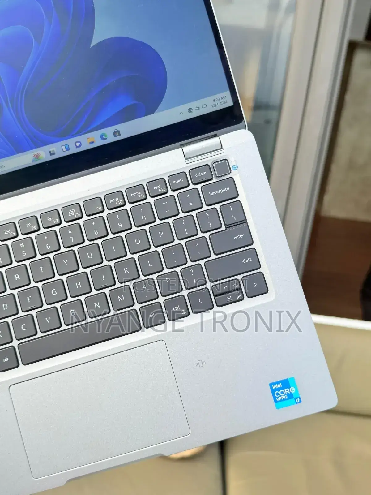 Laptop Dell Latitude 5320 16GB Intel Core I7 SSD 512GB