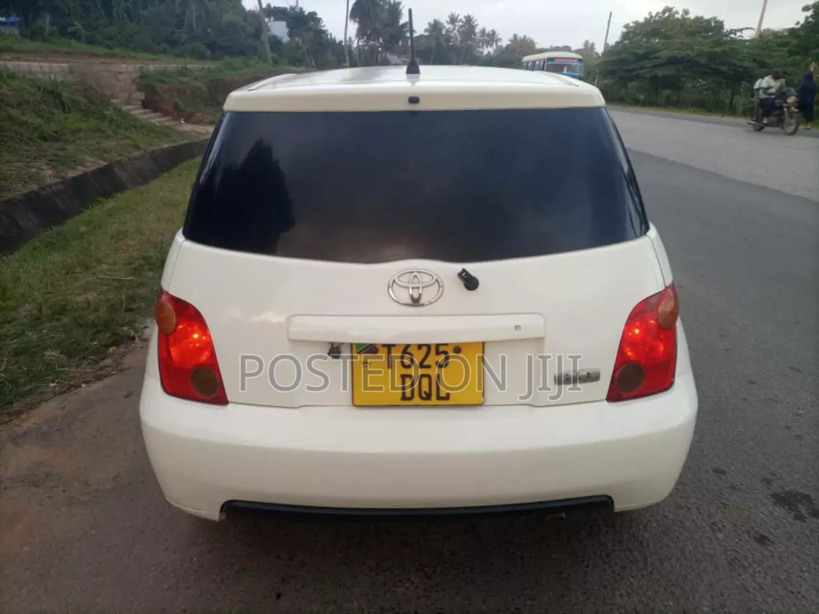 Toyota IST 2005 White