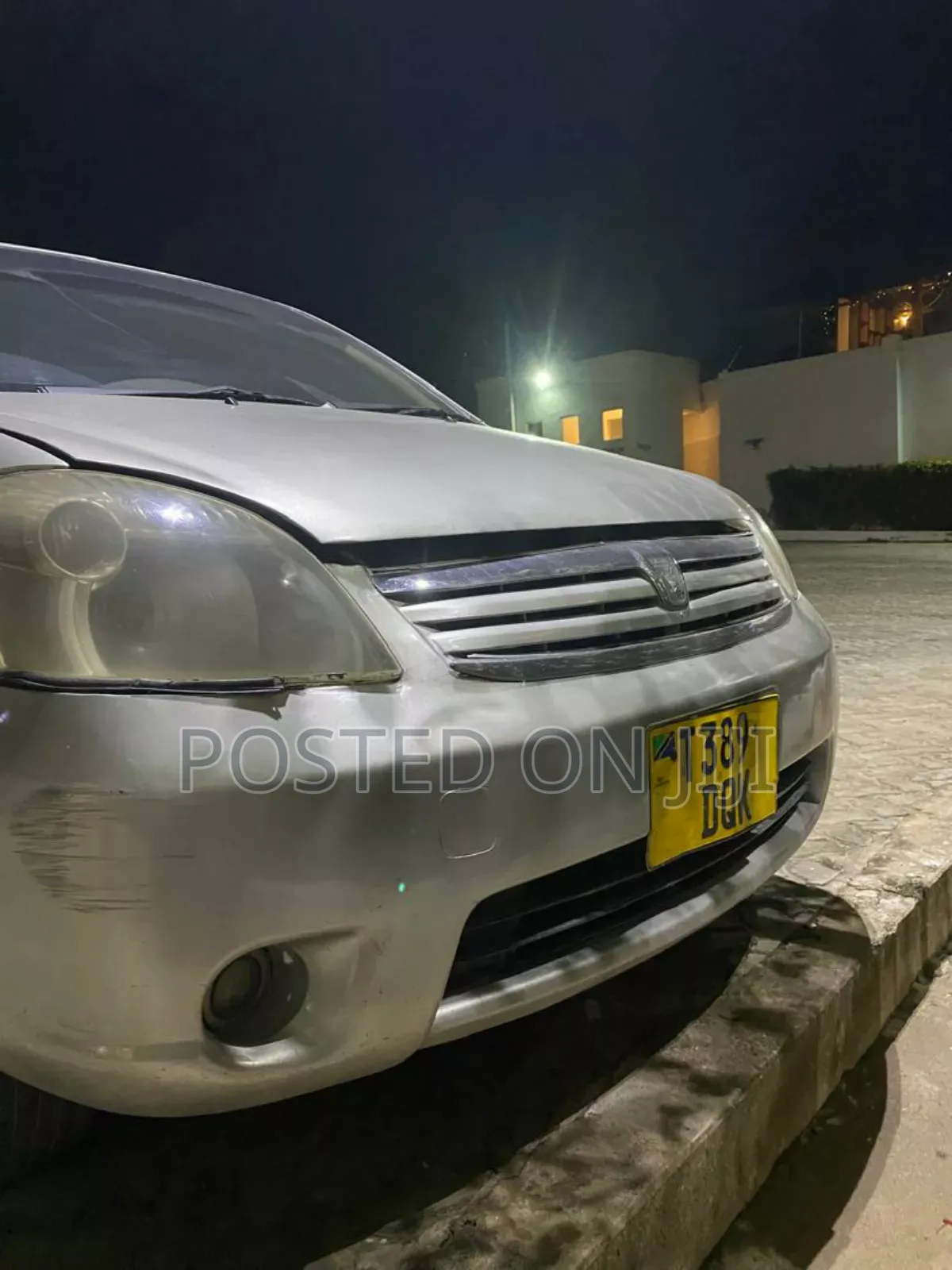Toyota Raum 2003 Gold