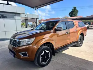 Nissan Navara 2020 Orange