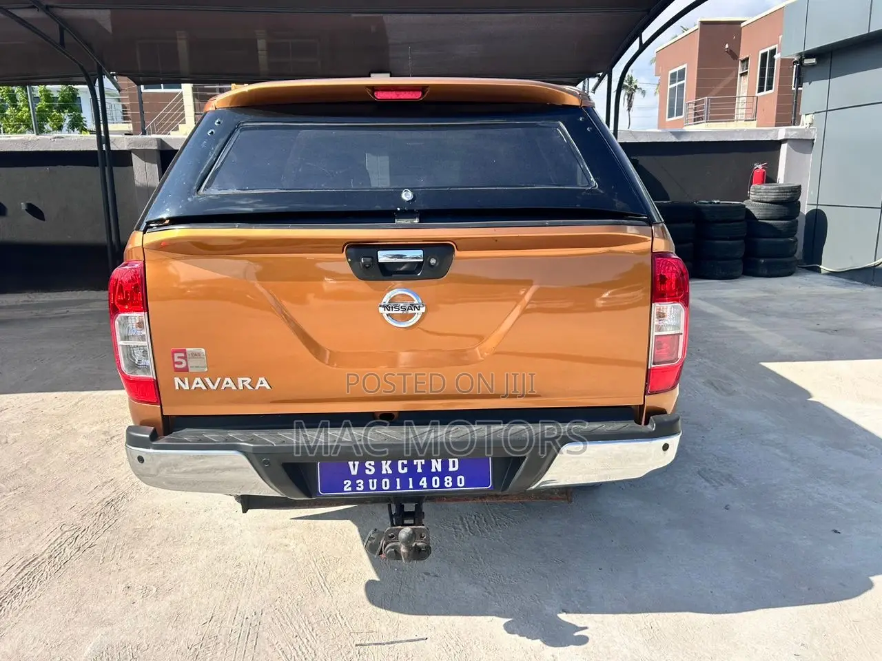 Nissan Navara 2020 Orange