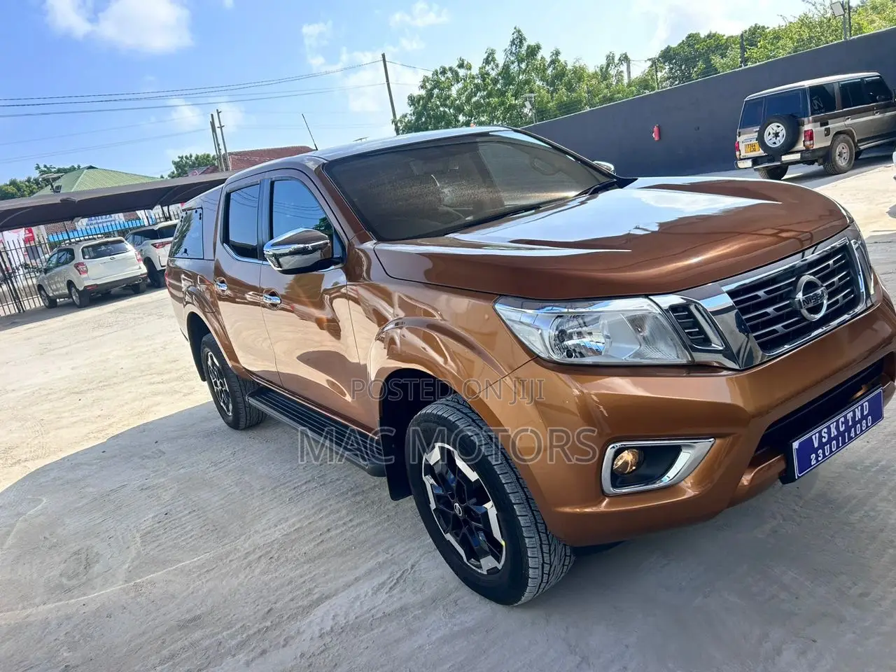 Nissan Navara 2020 Orange