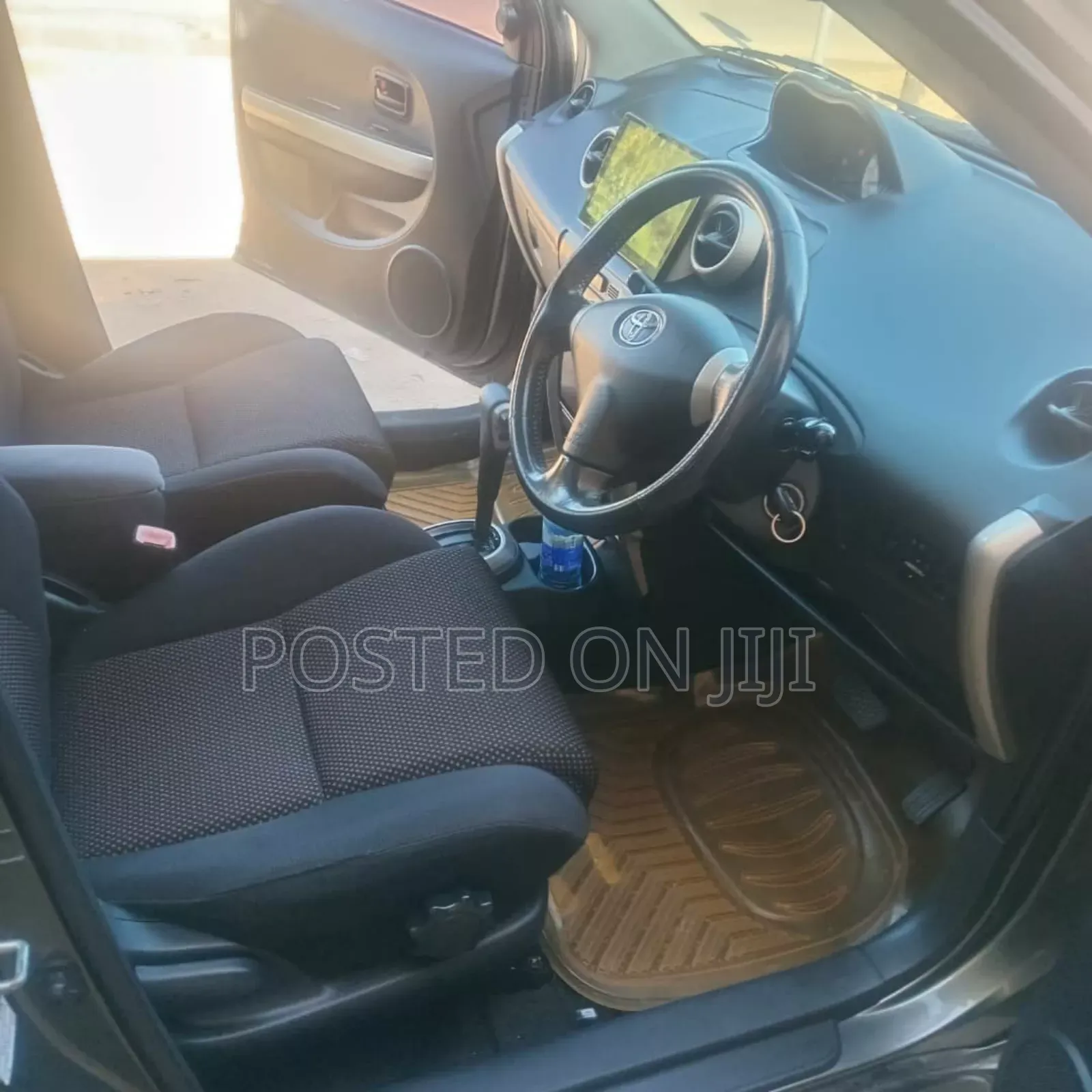 Toyota IST 2005 Gold