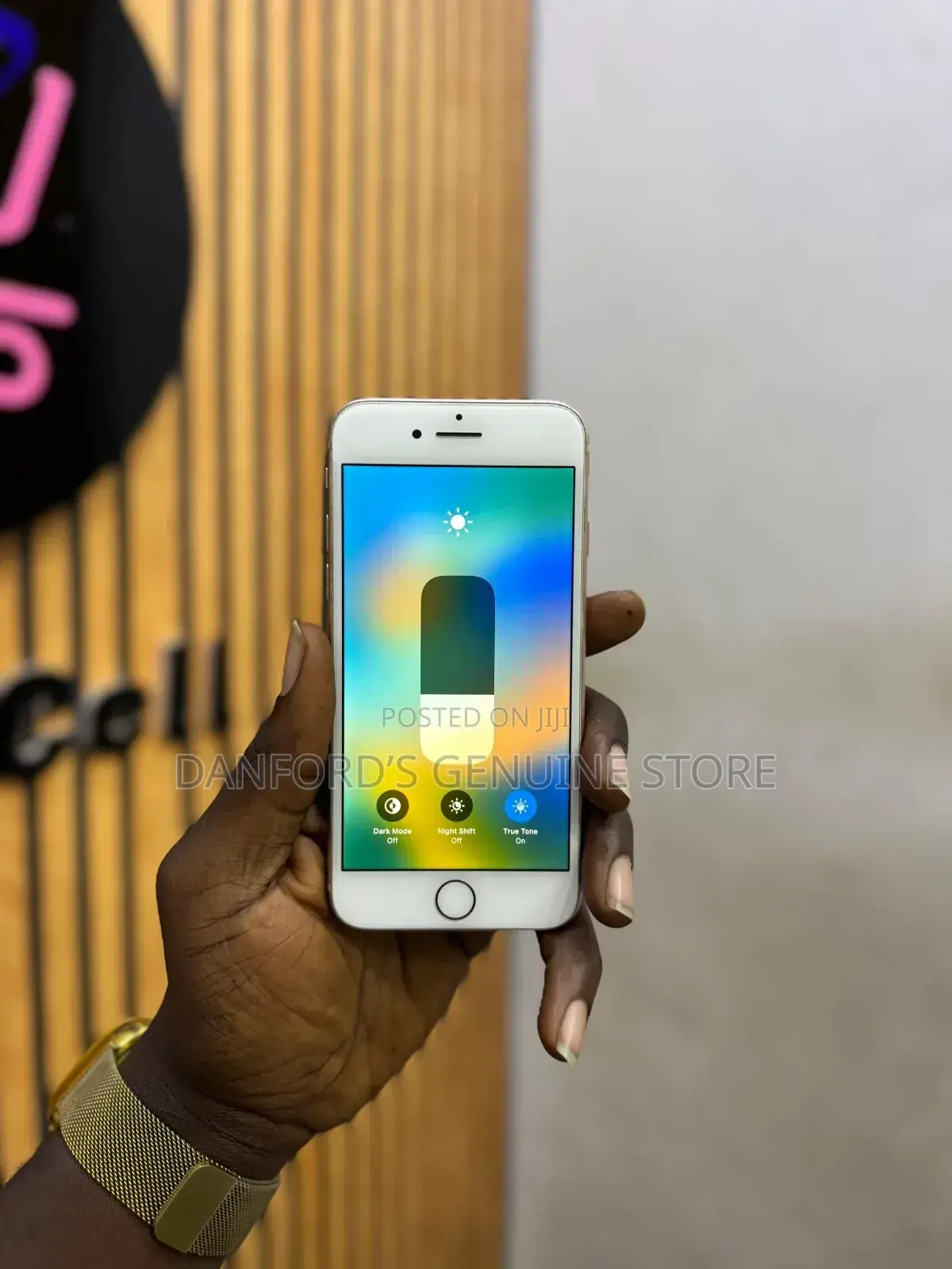 Apple iPhone 8 64 GB Gold
