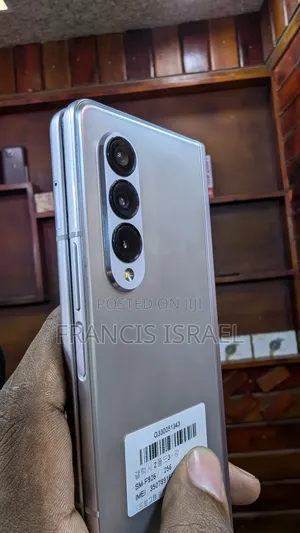 Samsung Galaxy Z Fold 3 256 GB White