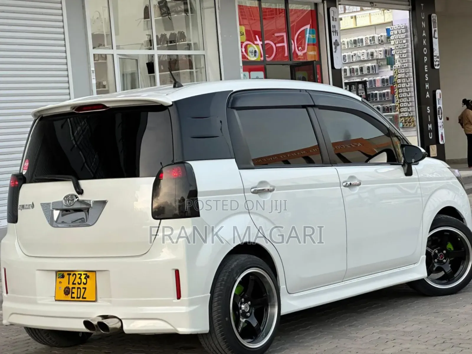 Toyota Spade 1.3 2012 White