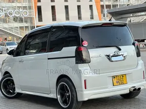 Toyota Spade 1.3 2012 White