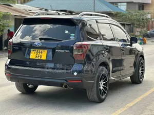 Subaru Forester 2014 Black