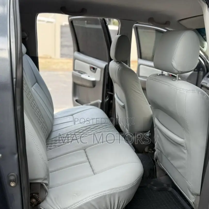 Toyota Hilux SR 4x4 2014 Gray