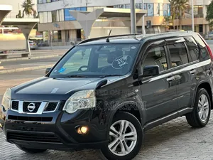 Nissan X-Trail 2.0 Petrol XE 2012 Black