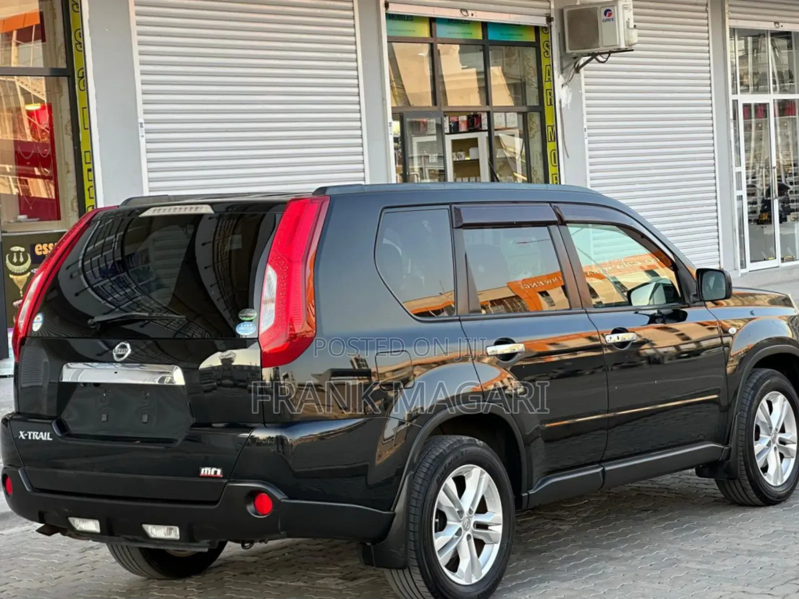 Nissan X-Trail 2.0 Petrol XE 2012 Black