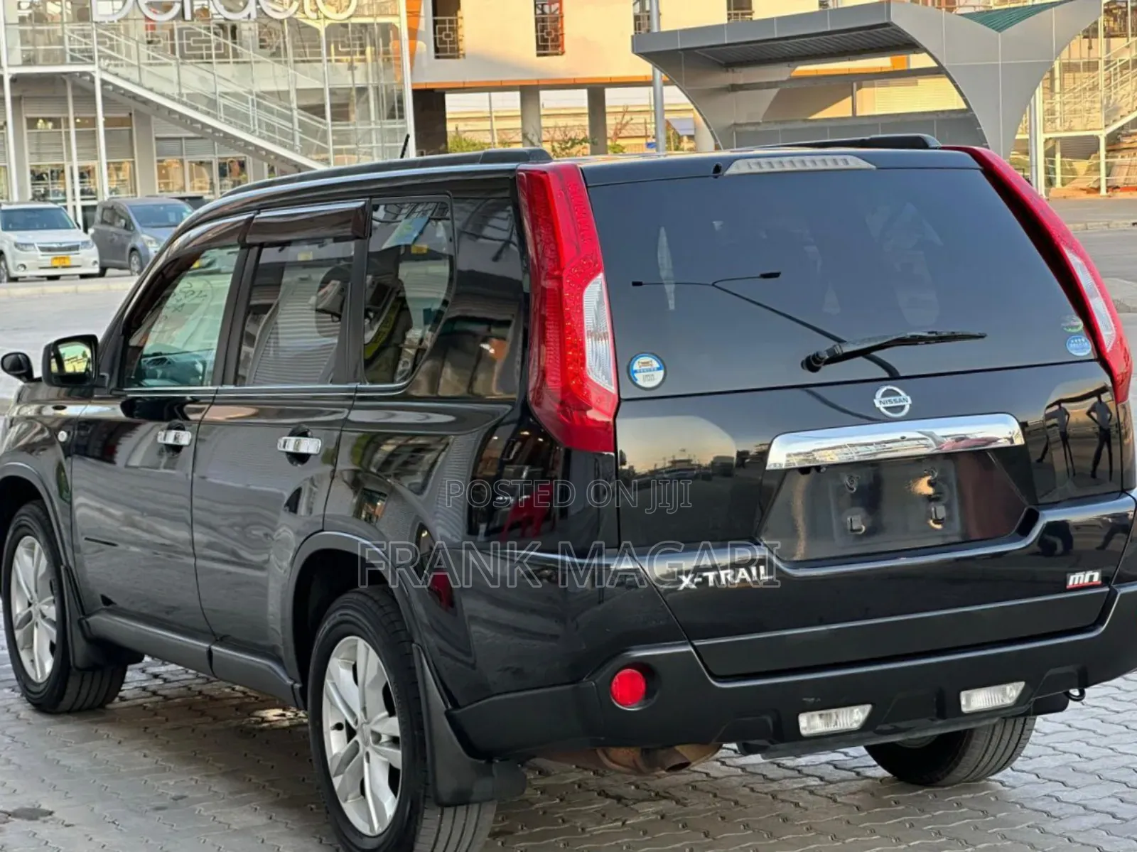 Nissan X-Trail 2.0 Petrol XE 2012 Black