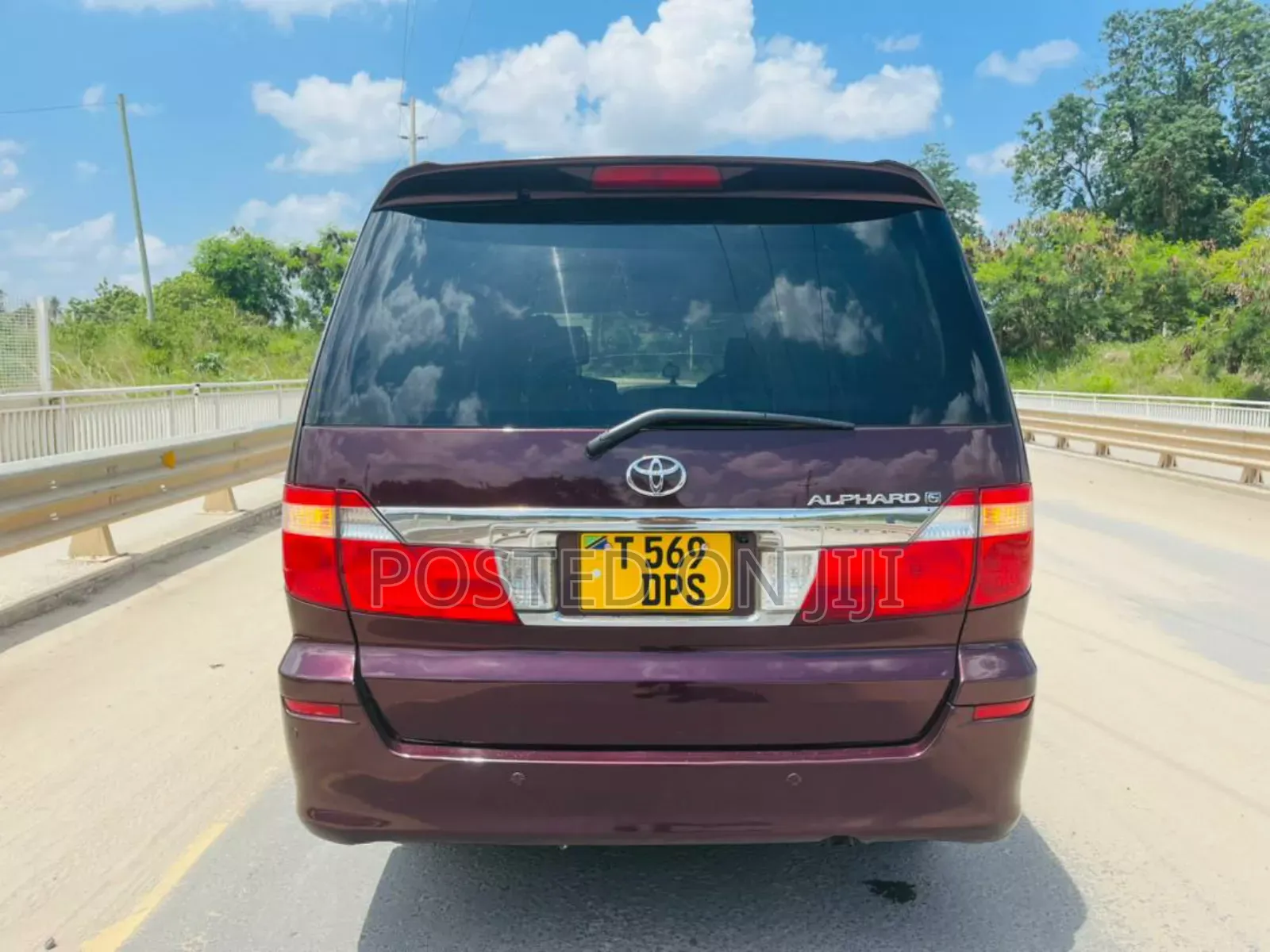 Toyota Alphard 2005 Red