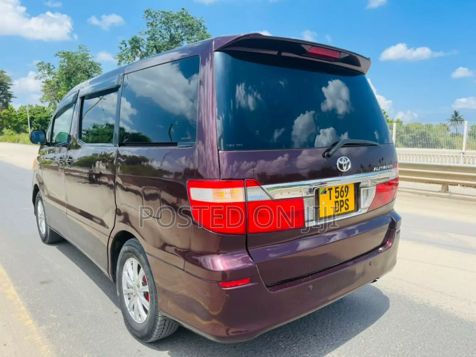 Toyota Alphard 2005 Red