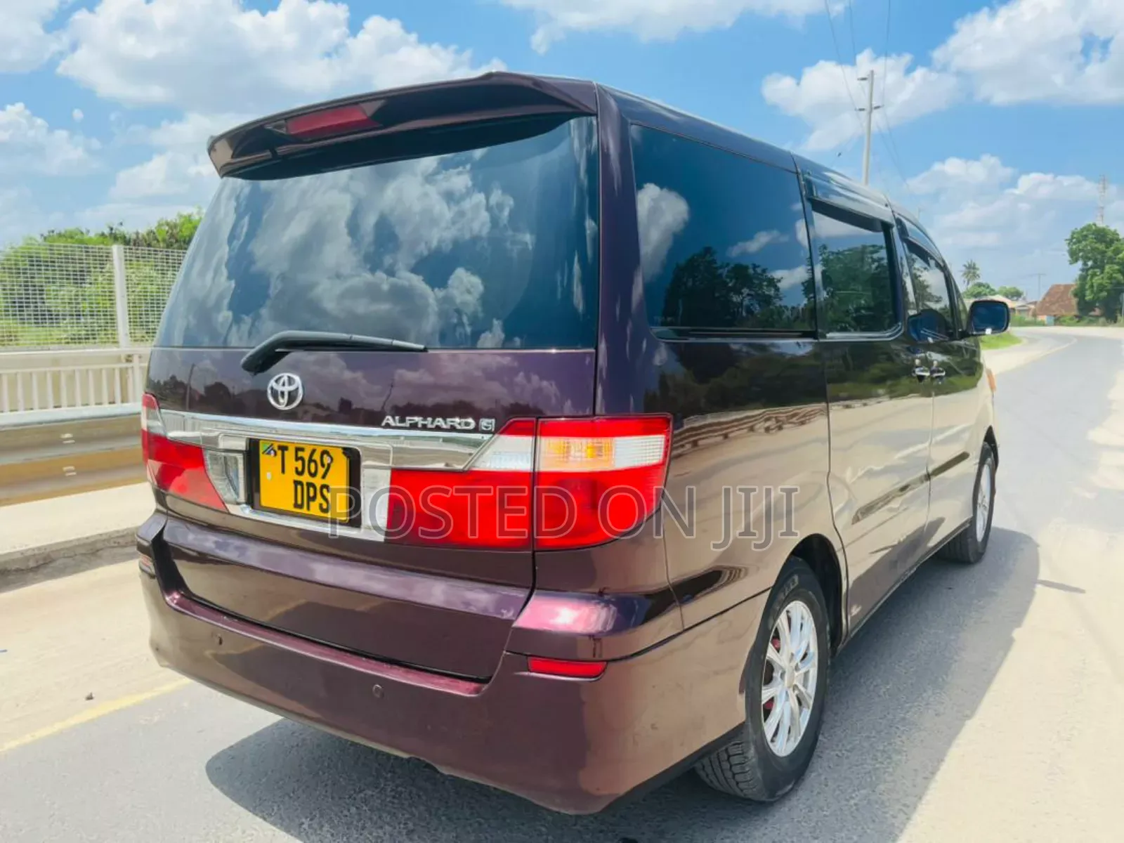 Toyota Alphard 2005 Red