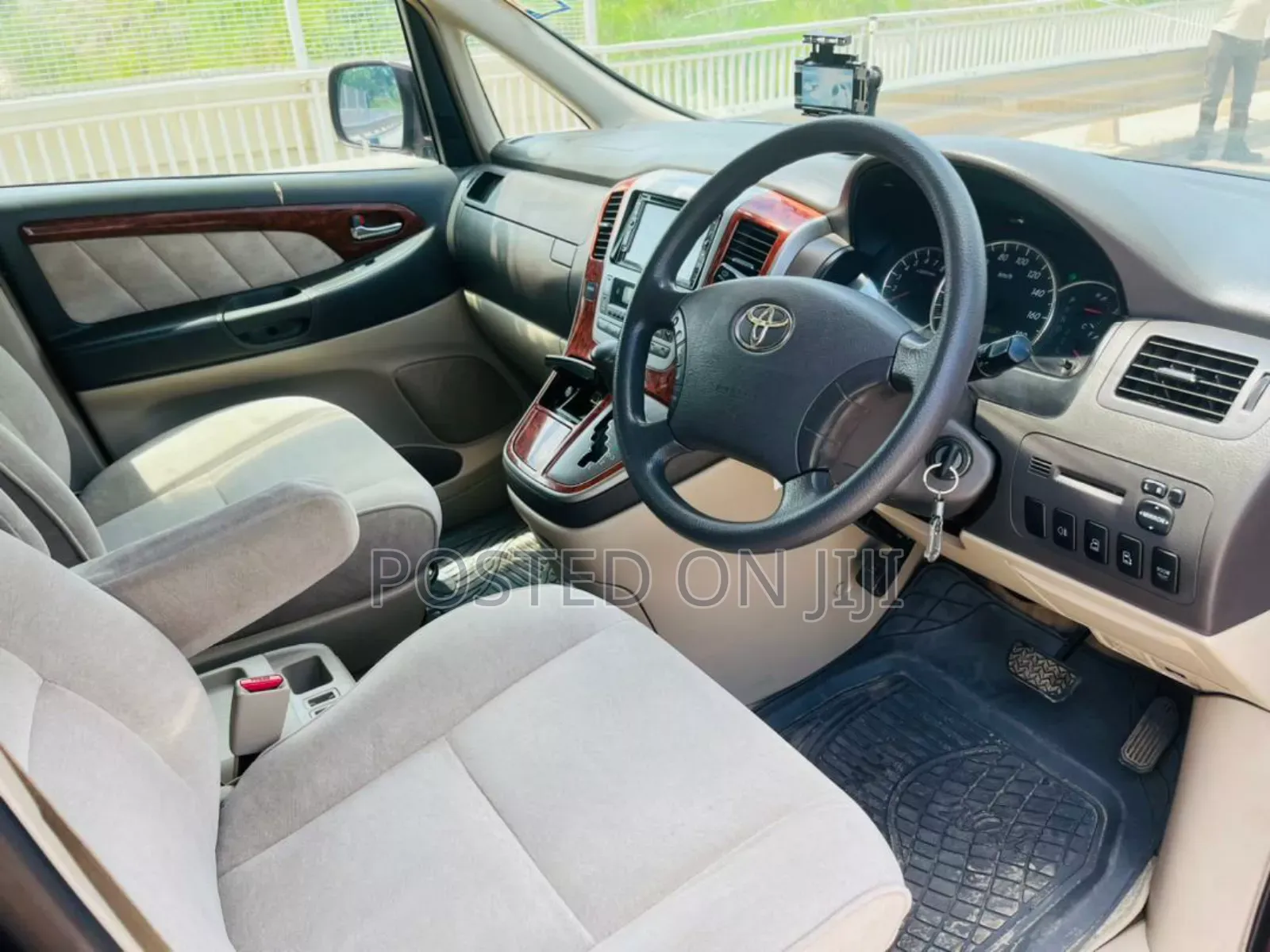 Toyota Alphard 2005 Red