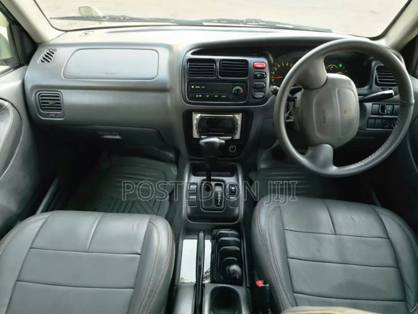 Suzuki Escudo 2005 Silver
