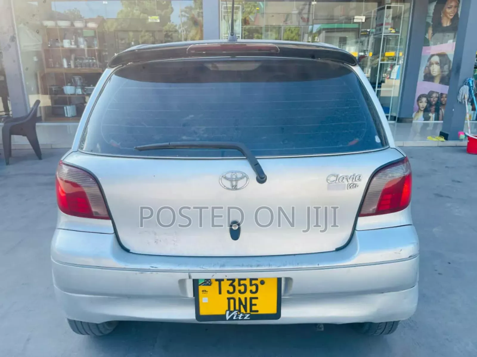 Toyota Vitz 2002 Silver