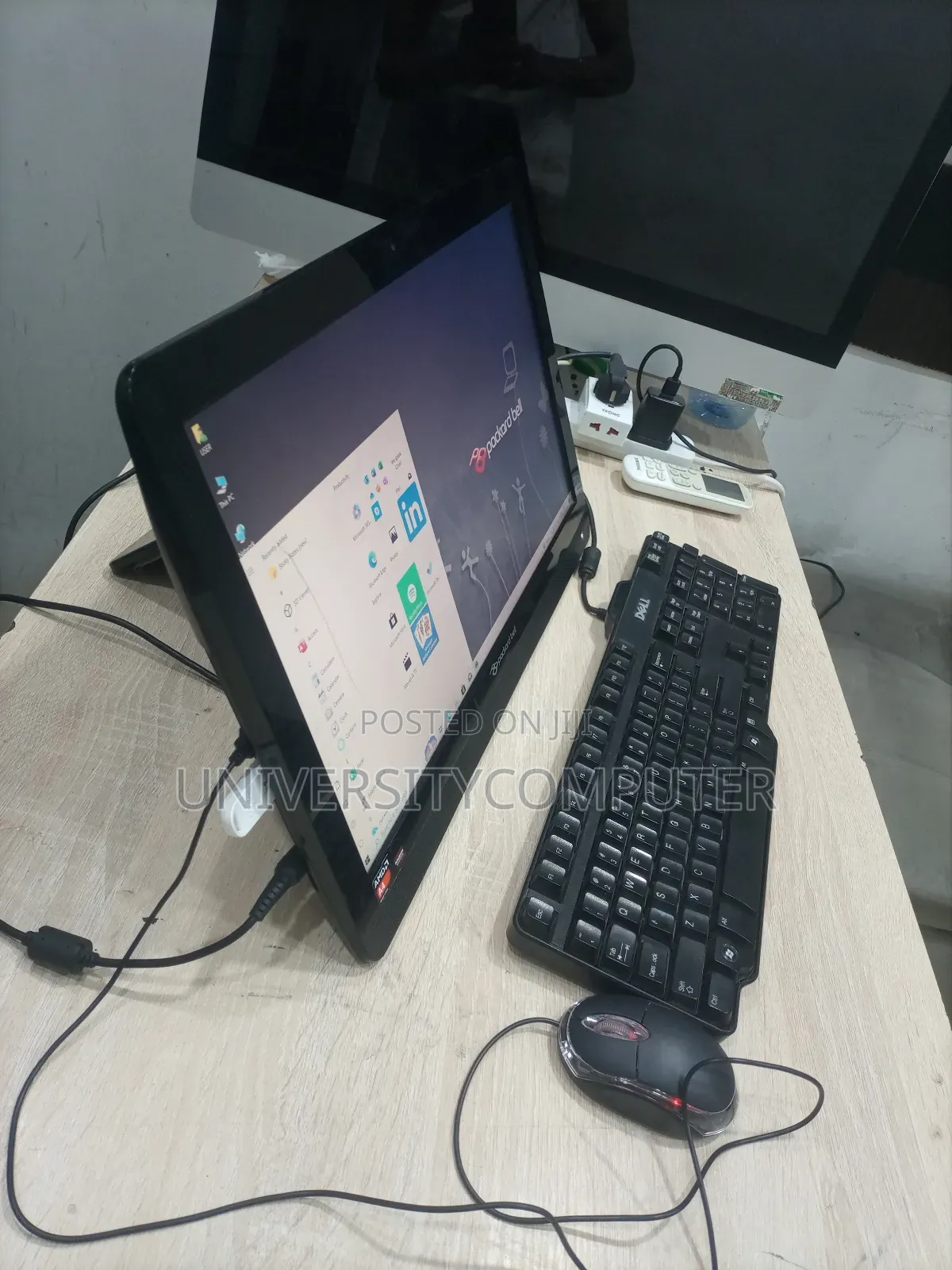 Desktop Computer 4GB AMD HDD 1T