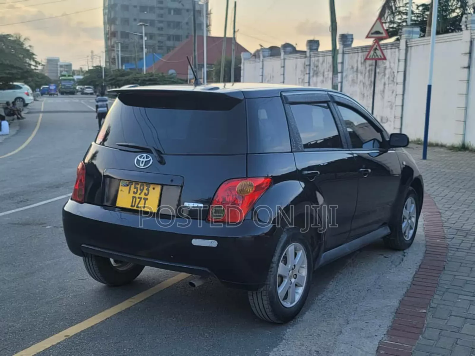 Toyota IST 2005 Blue