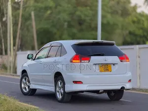 Toyota Harrier 2005 White