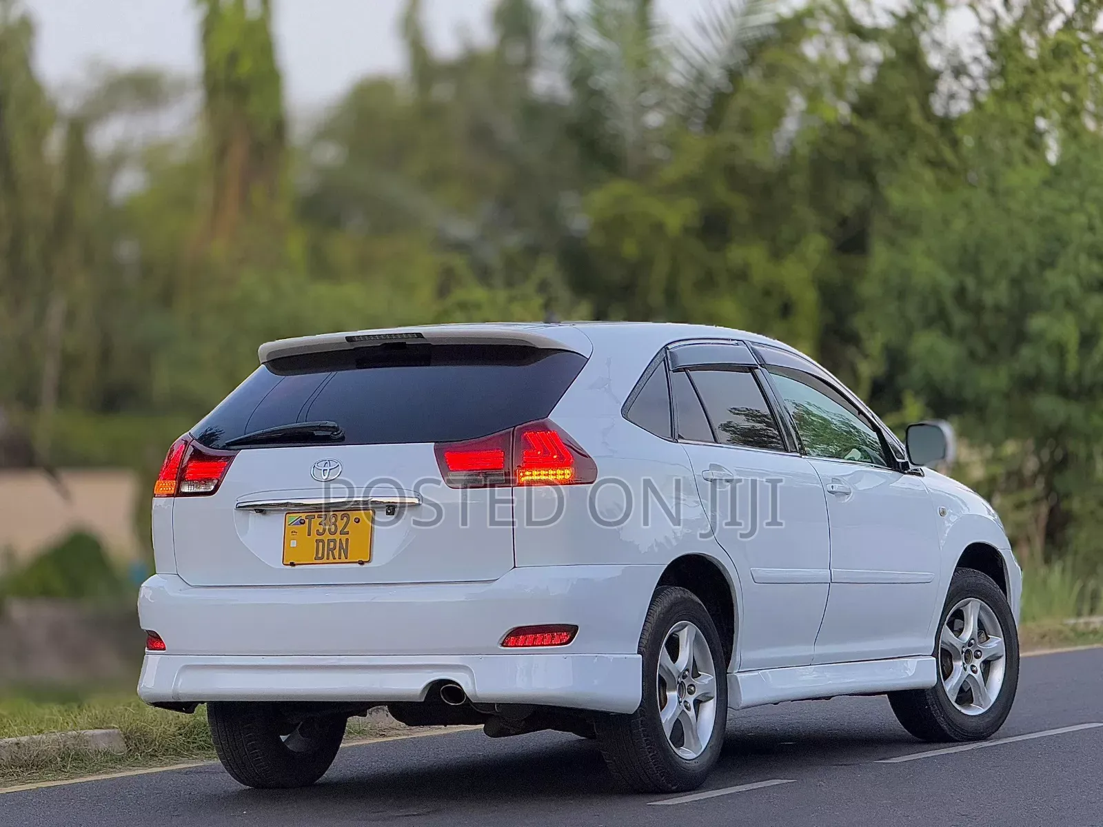 Toyota Harrier 2005 White