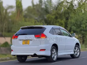 Toyota Harrier 2005 White