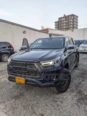 Toyota Hilux 2022 Blue