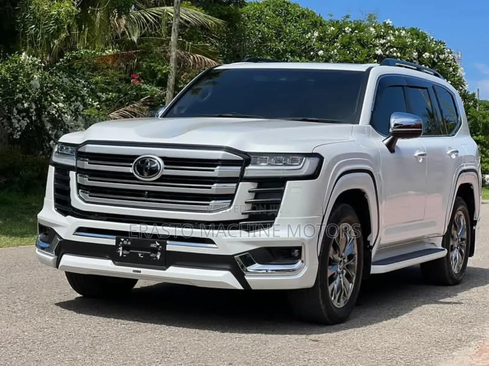 Toyota Land Cruiser 2023 Off white
