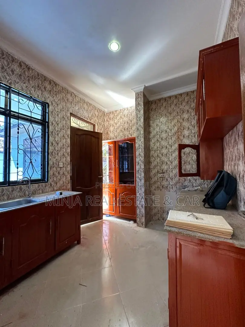 4bdrm House in Goba for sale
