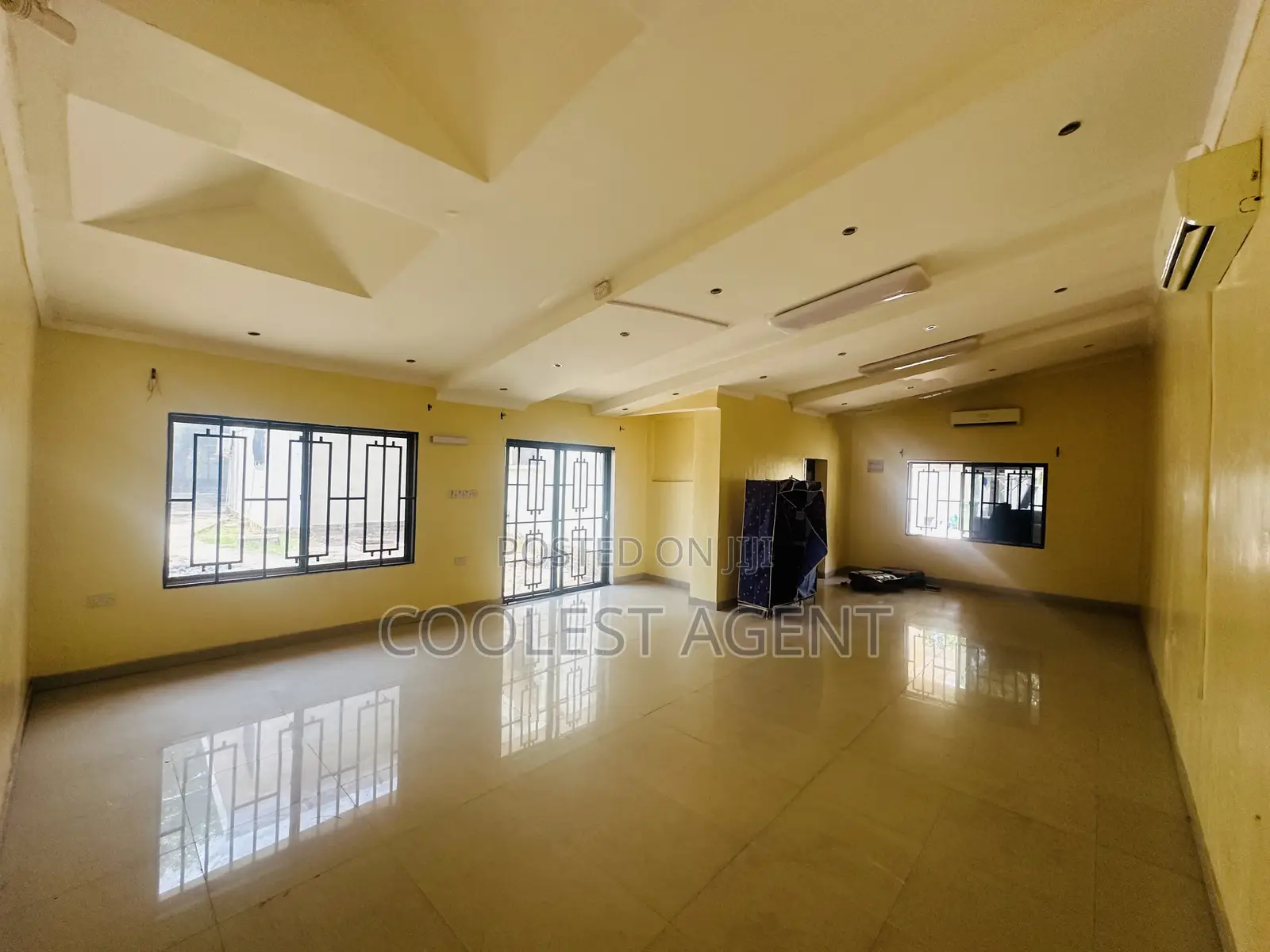 5bdrm Duplex in Mbezibeach, Kinondoni for rent
